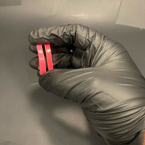 Pink hoop earrings - Picture 4 of 4